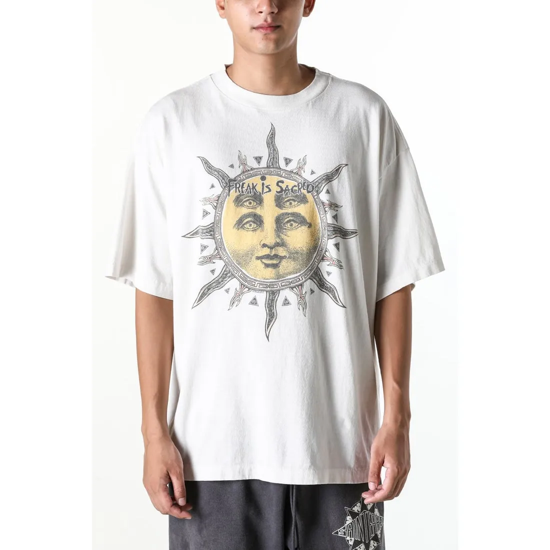 CACTUS PLANT FLEA MARKET x SAINT Mxxxxxx SUN SS TEE/WHT CPFM joint model Four-eye sun printed short sleeves Off-white S-XL Cylindrical fabric without side seams 220g high weight OE yarn ⚠️Note: It is almost meaningless if it is not a cylindrical fabric Customized CPFM joint main mark/wash mark/little angel anti-counterfeiting label Original-level printing factory Top purchasing level
